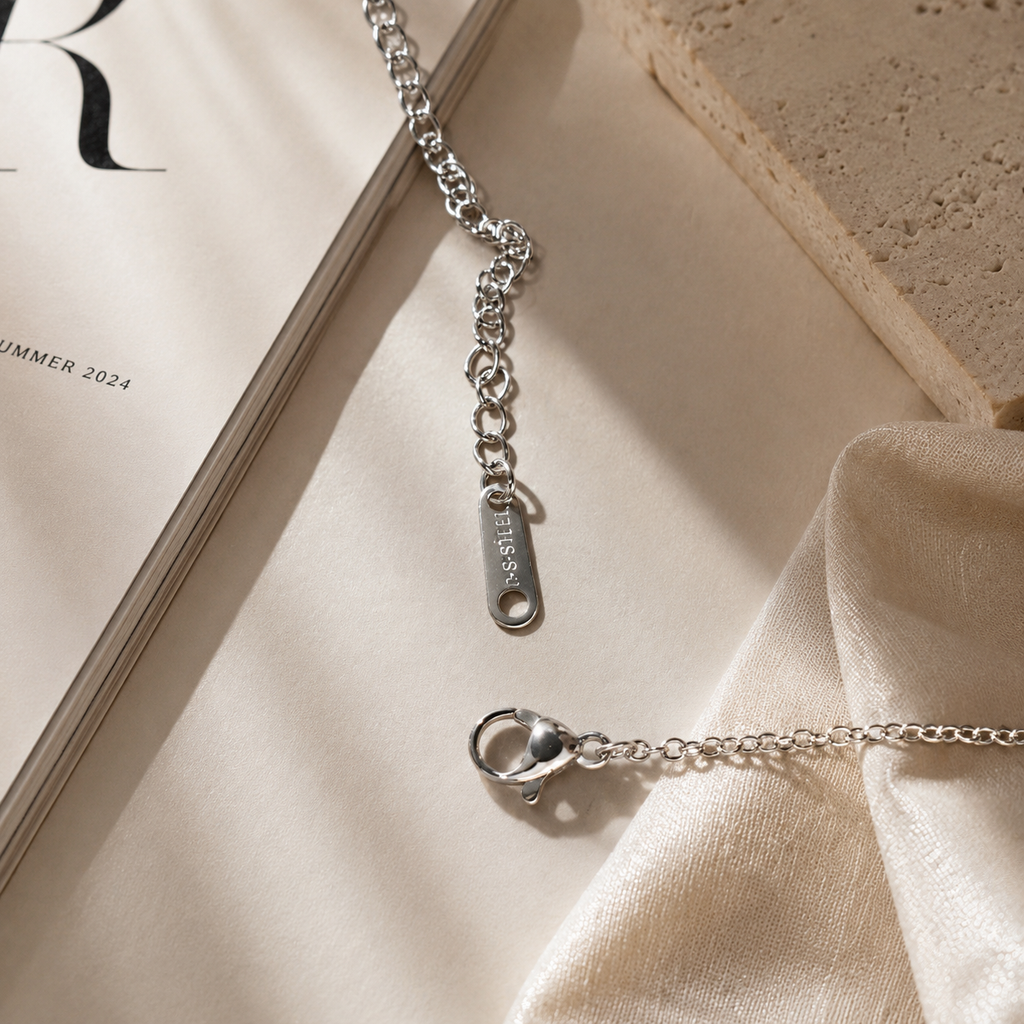 OVÈLIA NECKLACES