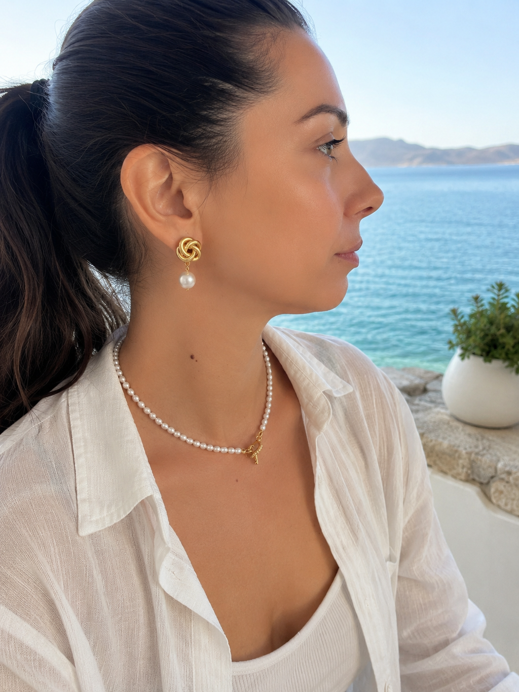 PERLEA BLOOM EARRINGS - Χρυσά knot σκουλαρίκια με μαργαριτάρι | Mussé Accessories