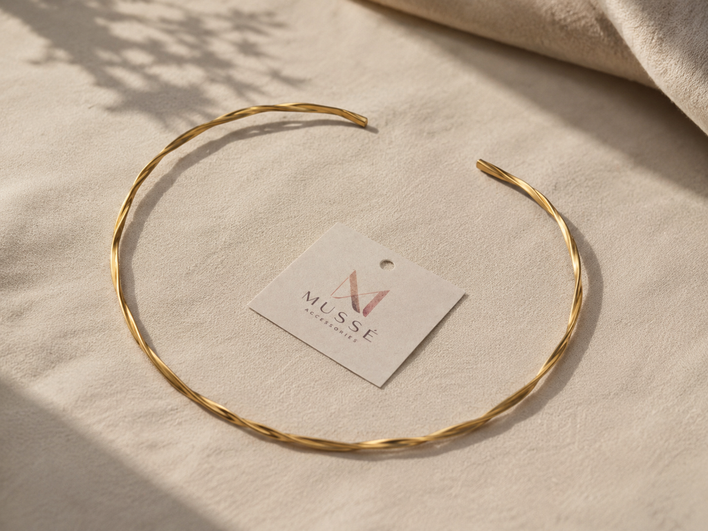 AVELIN COLLAR - Χρυσό twisted wire collar από ανοξείδωτο ατσάλι | Mussé Accessories