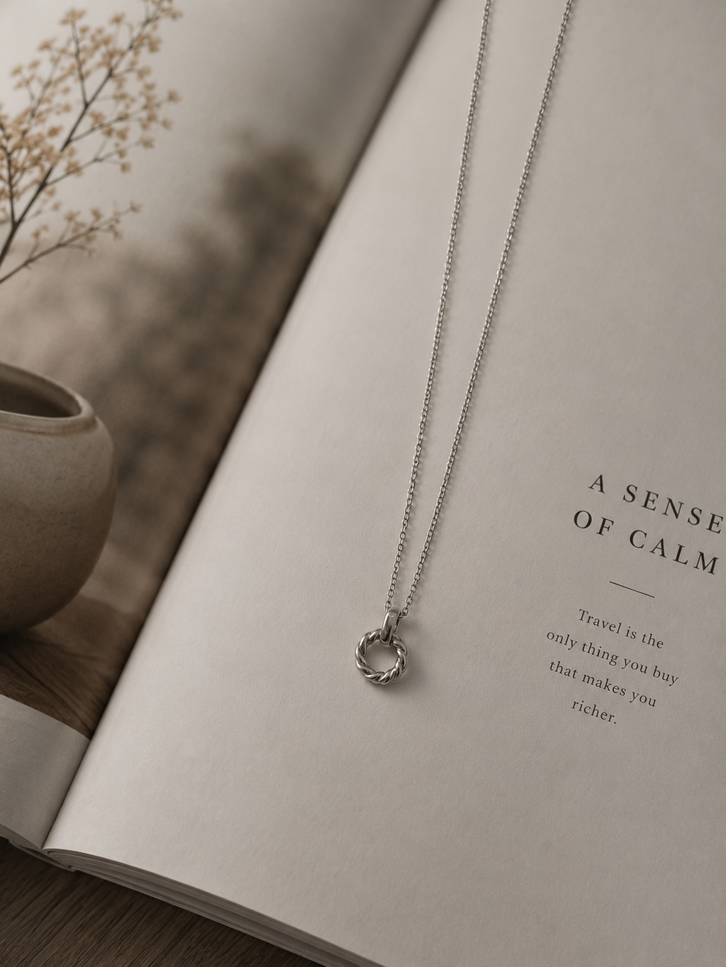 RELIÈVA NECKLACES