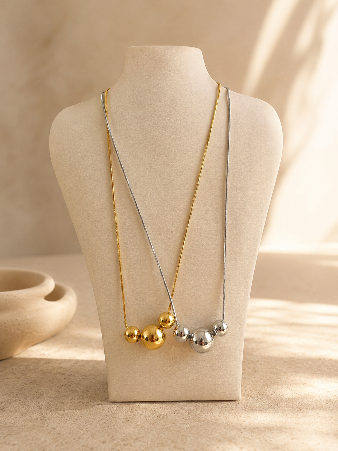 ÈLISSE NECKLACES