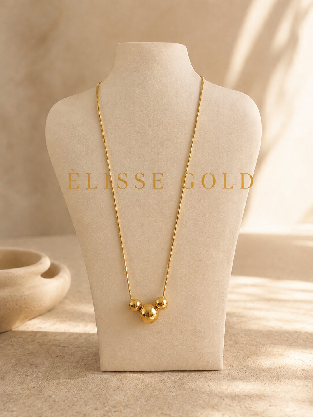 ÈLISSE NECKLACES